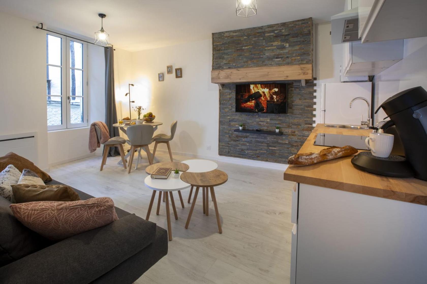 Le Nid 3 Etoiles Wifi, Netflix, Disney, Coeur De Bastide Villefranche-de-Rouergue Ngoại thất bức ảnh